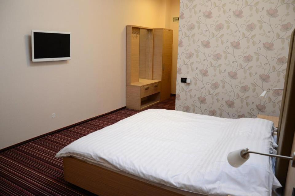 Zenti Plaza Hotel Drobeta Turnu Severin Room photo